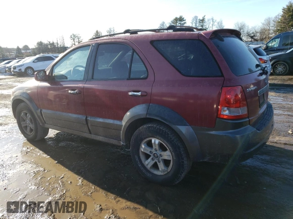 2004 Kia Sorento LX with VIN KNDJC733845234762, listed as a Copart auction lot 41697245 with 181,589 mi miles and Non Repairable. Bid and sale history available at carsss.com. Image 2.