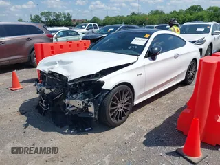 2018 Mercedes-Benz C 43 AMG z VIN WDDWJ6EB8JF755552, wystawiony jako IAAI lot #42112165 z przebiegiem 29 723 mil mil oraz . Historia ofert i sprzedaży dostępna na DreamBid. Obrazek 18.