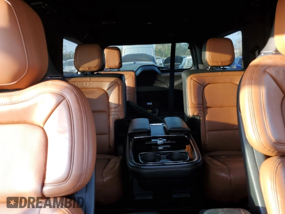 2020 Lincoln Navigator Reserve z VIN 5LMJJ2LT5LEL03276, wystawiony jako Copart lot #76548834 z przebiegiem 23 646 mil mil oraz Nie do naprawy • Non repairable. Historia ofert i sprzedaży dostępna na DreamBid. Obrazek 10.