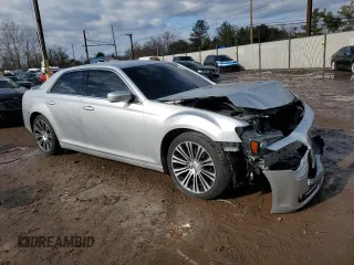 2012 Chrysler 300 S with VIN 2C3CCABG9CH313010, listed as a Copart auction lot 43516525 with 106,378 mi miles and Salvage Title. Bid and sale history available at carsss.com. Image 4.