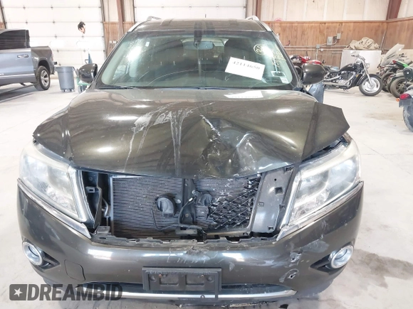 2016 Nissan Pathfinder Platinum with VIN 5N1AR2MM1GC601909, listed as a IAAI auction lot 42114650 with 151,423 mi miles. Bid and sale history available at carsss.com. Image 6.