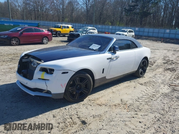 2018 Rolls-Royce Dawn z VIN SCA666D52JU115704, wystawiony jako IAAI lot #41816328 z przebiegiem 41 305 mil mil oraz . Historia ofert i sprzedaży dostępna na DreamBid. Obrazek 19.