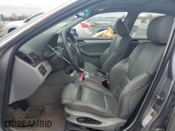 2005 BMW 3 Series 330xi with VIN WBAEW534X5PG11958, listed as a Copart auction lot 52908645 with 313,387 mi miles and Salvage Title. Bid and sale history available at DreamBid. Image 7.