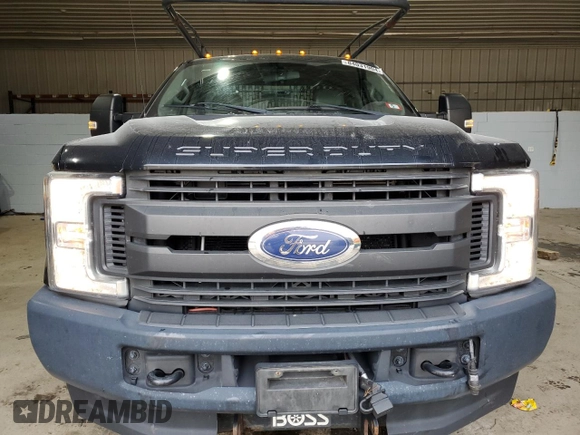 2017 Ford Super Duty F-250 SRW XLT with VIN 1FTBF2B69HEE74192, listed as a Copart auction lot 84031904 with 133,743 mi miles and Salvage Title. Bid and sale history available at carsss.com. Image 5.