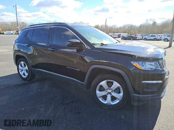 2020 Jeep Compass Latitude with VIN 3C4NJCBB9LT199009, listed as a Copart auction lot 43608995 with 77,107 mi miles and Clean Title. Bid and sale history available at carsss.com. Image 4.