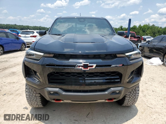 2024 Chevrolet Colorado 4WD ZR2 with VIN 1GCPTFEK5R1296420, listed as a Copart auction lot 59356335 with 4,622 mi miles and Salvage title. Bid and sale history available at DreamBid. Image 5.