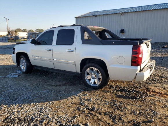 2011 Chevrolet Avalanche LTZ with VIN 3GNMCGE06BG153949, listed as a Copart auction lot 87632025 with 103,340 mi miles and Salvage Title. Bid and sale history available at carsss.com. Image 2.