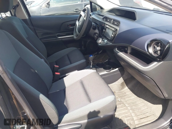 2016 Toyota Prius One z VIN JTDKDTB35G1119947, wystawiony jako IAAI lot #42009815 z przebiegiem 91 941 mil mil oraz . Historia ofert i sprzedaży dostępna na DreamBid. Obrazek 5.