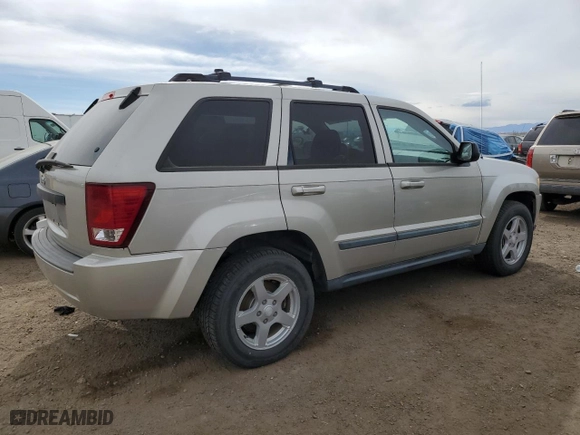 2007 Jeep Grand Cherokee Laredo with VIN 1J8HR48N27C632418, listed as a Copart auction lot 49002915 with 115,855 mi miles and Clean Title. Bid and sale history available at carsss.com. Image 3.