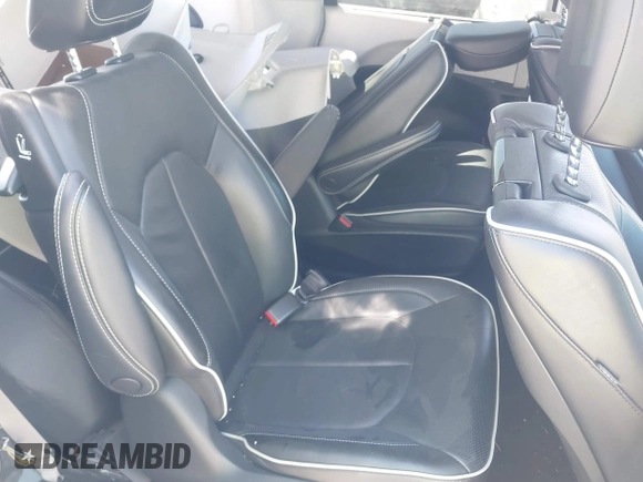 2022 Chrysler Pacifica Hybrid Limited with VIN 2C4RC1S74NR112960, listed as a IAAI auction lot 41584818 with 22,040 mi miles and . Bid and sale history available at DreamBid. Image 8.
