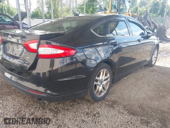 2013 Ford Fusion SE z VIN 3FA6P0H74DR121844, wystawiony jako IAAI lot #42192590 z przebiegiem 243 433 mil mil oraz . Historia ofert i sprzedaży dostępna na DreamBid. Obrazek 4.