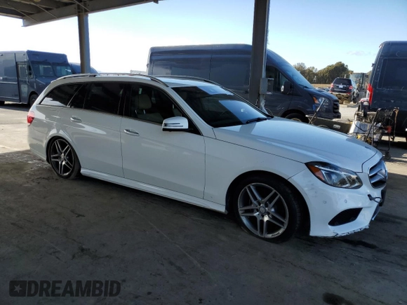2014 Mercedes-Benz E 350 Luxury with VIN WDDHH8JB4EA899799, listed as a Copart auction lot 50536635 with 114,668 mi miles and Salvage Title. Bid and sale history available at DreamBid. Image 4.