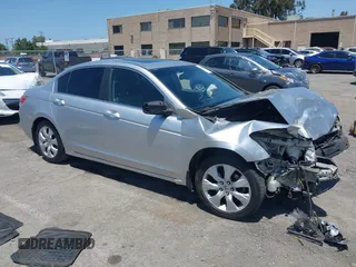 2010 Honda Accord EX-L z VIN 1HGCP2F85AA047703, wystawiony jako IAAI lot #42408811 z przebiegiem 193 651 mil mil oraz . Historia ofert i sprzedaży dostępna na DreamBid. Obrazek 1.