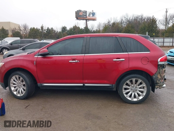 2014 Lincoln MKX with VIN 2LMDJ6JK3EBL09582, listed as a IAAI auction lot 41520611 with 157,022 mi miles. Bid and sale history available at carsss.com. Image 14.