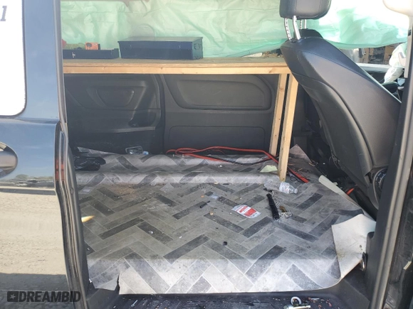 2018 Mercedes-Benz Metris Passenger Van with VIN WD4PG2EE7J3434402, listed as a Copart auction lot 71307944 with 0 mi miles and Salvage Title. Bid and sale history available at carsss.com. Image 11.