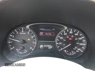 2014 Nissan Pathfinder S z VIN 5N1AR2MN6EC688714, wystawiony jako IAAI lot #42397270 z przebiegiem 223 383 mil mil oraz . Historia ofert i sprzedaży dostępna na DreamBid. Obrazek 7.