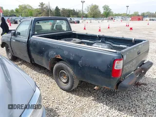 1993 Toyota T100 DX with VIN JT4VD10AXP0012790, listed as a IAAI auction lot 42179976 with 215,526 mi miles. Bid and sale history available at carsss.com. Image 3.