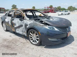 2014 Lincoln MKZ with VIN 3LN6L2J9XER835133, listed as a IAAI auction lot 41865347 with 1 mi miles. Bid and sale history available at carsss.com. Image 1.