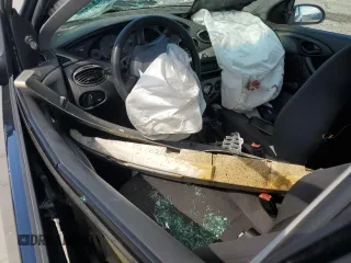 2003 Ford Focus ZX3 с VIN 3FAFP31373R194035, выставлен на аукционе Copart как лот 56236985 с пробегом Не указан миль и Списание • Salvage title. История ставок и продаж доступна на DreamBid. Изображение 8.