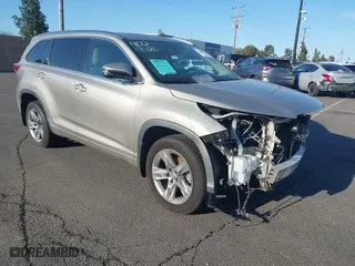 2015 Toyota Highlander Limited with VIN 5TDDKRFH0FS160639, listed as a IAAI auction lot 41448573 with 109,018 mi miles. Bid and sale history available at carsss.com. Image 1.