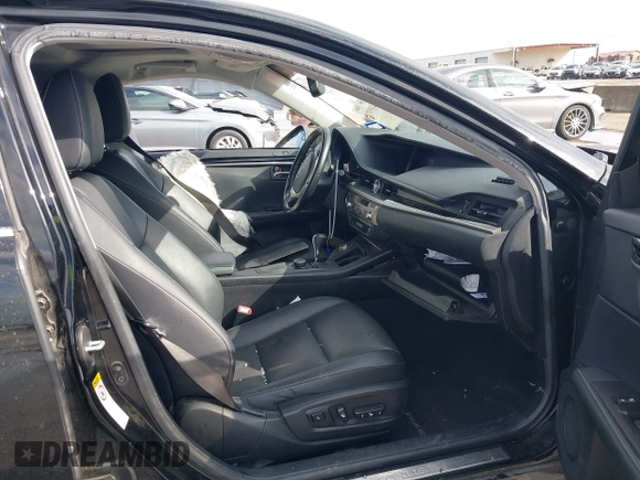 2015 Lexus ES 330 z VIN JTHBK1GG8F2207260, wystawiony jako IAAI lot #42210193 z przebiegiem 109 386 mil mil oraz . Historia ofert i sprzedaży dostępna na DreamBid. Obrazek 5.