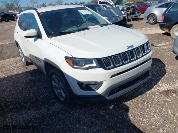 2018 Jeep Compass Latitude with VIN 3C4NJCBB7JT460683, listed as a IAAI auction lot 41550030 with 102,640 mi miles. Bid and sale history available at carsss.com. Image 1.