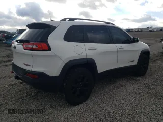 2017 Jeep Cherokee Trailhawk L Plus with VIN 1C4PJMBB7HW500120, listed as a Copart auction lot 84458794 with 157,311 mi miles and Salvage Title. Bid and sale history available at carsss.com. Image 3.
