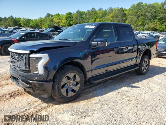 2024 Ford F-150 Lightning Lariat z VIN 1FT6W5L7XRWG09914, wystawiony jako Copart lot #52040985 z przebiegiem 2 588 mil mil oraz Szkoda całkowita • Salvage title. Historia ofert i sprzedaży dostępna na DreamBid. Obrazek 1.