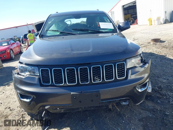2018 Jeep Grand Cherokee Laredo E with VIN 1C4RJFAG8JC335459, listed as a IAAI auction lot 41850163 with 93,289 mi miles. Bid and sale history available at carsss.com. Image 12.