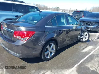 2014 Chevrolet Cruze 2LT z VIN 1G1PE5SB7E7200554, wystawiony jako IAAI lot #41739058 z przebiegiem 103 259 mil mil oraz . Historia ofert i sprzedaży dostępna na DreamBid. Obrazek 4.