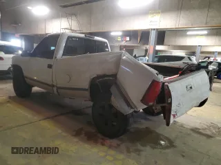 1998 Chevrolet Silverado 1500 with VIN 1GCEK14R7WZ176742, listed as a Copart auction lot 88497035 with 224,223 mi miles and Salvage Title. Bid and sale history available at DreamBid. Image 2.