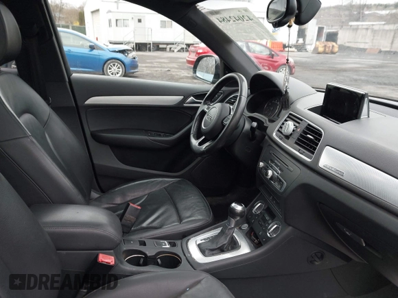 2015 Audi Q3 Premium Plus z VIN WA1EFCFS6FR012425, wystawiony jako IAAI lot #42042484 z przebiegiem 139 012 mil mil oraz . Historia ofert i sprzedaży dostępna na DreamBid. Obrazek 5.