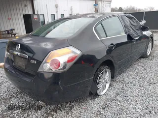 2008 Nissan Altima 2.5 SL with VIN 1N4AL21E28N512672, listed as a IAAI auction lot 41605976 with 142,223 mi miles. Bid and sale history available at carsss.com. Image 4.