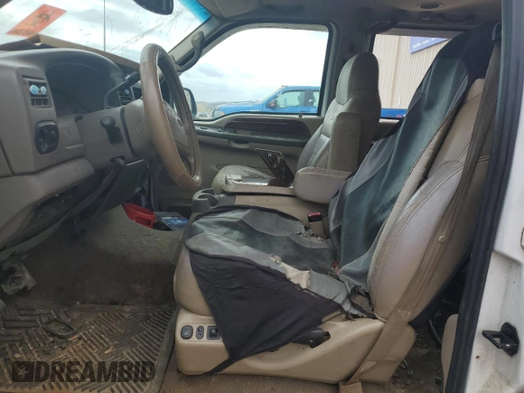 2000 Ford Excursion Limited with VIN 1FMNU42L3YEC40856, listed as a Copart auction lot 43702325 with 242,903 mi miles and Clean title. Bid and sale history available at DreamBid. Image 7.