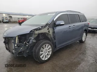2017 Toyota Sienna XLE Auto Access Seat z VIN 5TDYZ3DC8HS812637, wystawiony jako Copart lot #51595305 z przebiegiem 69 655 mil mil oraz Szkody całkowita. Historia ofert i sprzedaży dostępna na DreamBid. Obrazek 1.