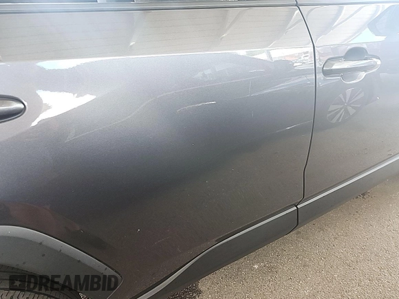 2022 Toyota RAV4 XLE with VIN 2T3P1RFV5NC282921, listed as a IAAI auction lot 42809476 with 43,470 mi miles and . Bid and sale history available at DreamBid. Image 1.
