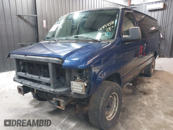 2008 Ford Econoline Passenger XL z VIN 1FBSS31L88DB31215, wystawiony jako IAAI lot #41899371 z przebiegiem 110 875 mil mil oraz . Historia ofert i sprzedaży dostępna na DreamBid. Obrazek 19.