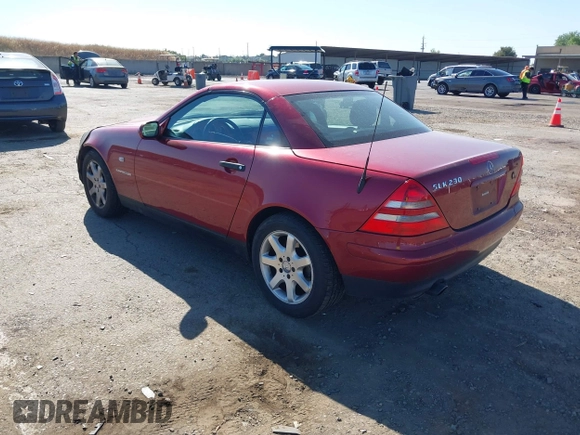 1999 Mercedes-Benz SLK 230/320 with VIN WDBKK47F5XF112125, listed as a IAAI auction lot 42207615 with 93,962 mi miles and . Bid and sale history available at DreamBid. Image 3.