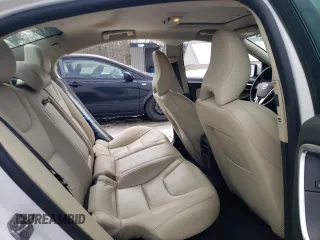 2017 Volvo S60 Dynamic с VIN YV140MTL9H2427945, выставлен на аукционе Copart как лот 44314525 с пробегом 116 140 миль миль и Списание • Salvage title. История ставок и продаж доступна на DreamBid. Изображение 10.