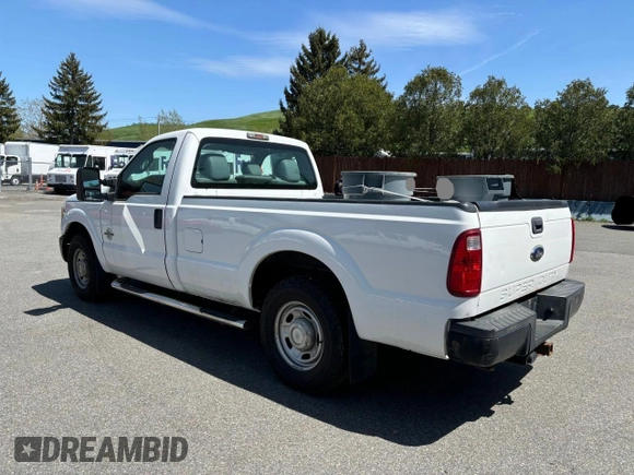 2015 Ford F-350 XL with VIN 1FTRF3AT9FEC55001, listed as a Copart auction lot 55889155 with 161,561 mi miles and Clean Title. Bid and sale history available at DreamBid. Image 3.