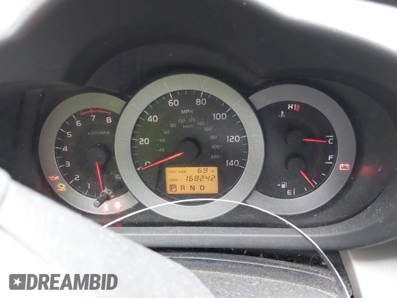 2008 Toyota RAV4 with VIN JTMZD33V786062752, listed as a IAAI auction lot 42180915 with 168,242 mi miles. Bid and sale history available at carsss.com. Image 7.