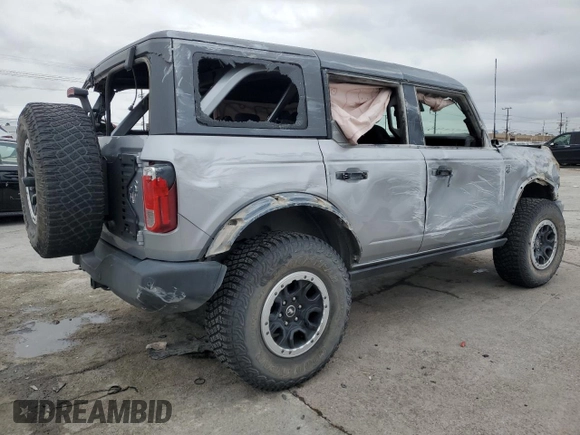 2022 Ford Bronco with VIN 1FMEE5DP1NLA98307, listed as a Copart auction lot 47690365 with 34,490 mi miles and Salvage Title. Bid and sale history available at DreamBid. Image 3.