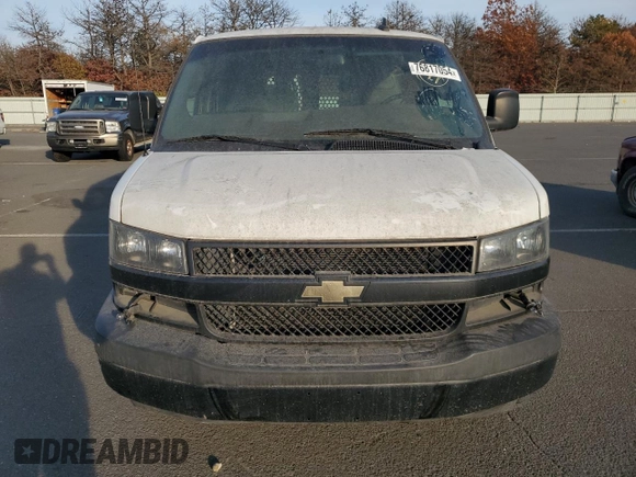 2019 Chevrolet Express Cargo with VIN 1GCWGAFP9K1175974, listed as a Copart auction lot 76817054 with 84,623 mi miles and Salvage title. Bid and sale history available at DreamBid. Image 5.