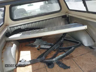 2005 Dodge Dakota SLT z VIN 1D7HW48N45S321002, wystawiony jako IAAI lot #42240338 z przebiegiem 214 983 mil mil oraz . Historia ofert i sprzedaży dostępna na DreamBid. Obrazek 12.
