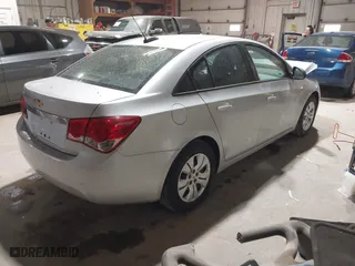 2015 Chevrolet Cruze LS with VIN 1G1PA5SH3F7150317, listed as a IAAI auction lot 41825885 with 88,180 mi miles. Bid and sale history available at carsss.com. Image 4.