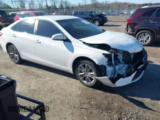 2017 Toyota Camry XLE with VIN 4T1BF1FK4HU701081, listed as a IAAI auction lot 41576380 with 75,426 mi miles. Bid and sale history available at carsss.com. Image 1.
