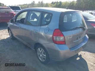 2008 Honda Fit z VIN JHMGD38458S068675, wystawiony jako IAAI lot #42240978 z przebiegiem 117 092 mil mil oraz . Historia ofert i sprzedaży dostępna na DreamBid. Obrazek 3.