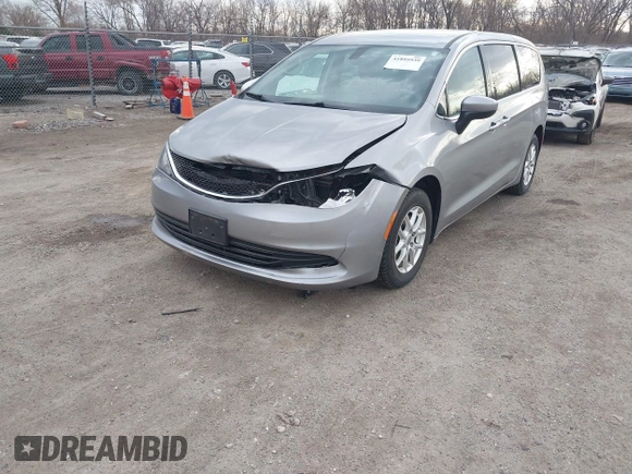 2018 Chrysler Pacifica Touring with VIN 2C4RC1DGXJR177738, listed as a IAAI auction lot 41895939 with 194,788 mi miles and . Bid and sale history available at DreamBid. Image 6.