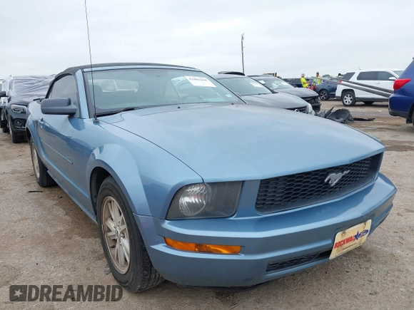 2007 Ford Mustang Deluxe with VIN 1ZVFT84N375262594, listed as a IAAI auction lot 42405440 with 135,981 mi miles and . Bid and sale history available at DreamBid. Image 1.