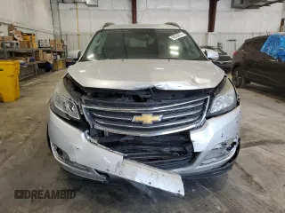 2015 Chevrolet Traverse LT z VIN 1GNKVHKD7FJ123314, wystawiony jako Copart lot #68526674 z przebiegiem Nie podano mil oraz Nie do naprawy • Non repairable. Historia ofert i sprzedaży dostępna na DreamBid. Obrazek 5.